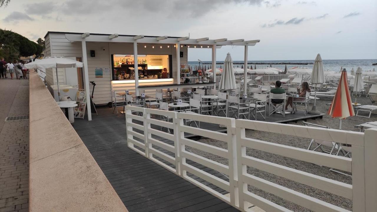 Hotel Fortuna San Bartolomeo Al Mare Esterno foto