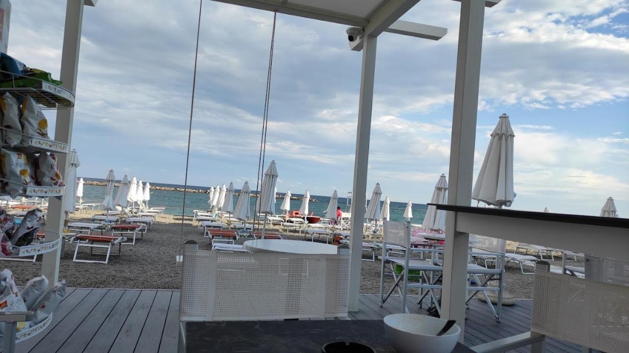 Hotel Fortuna San Bartolomeo Al Mare Esterno foto