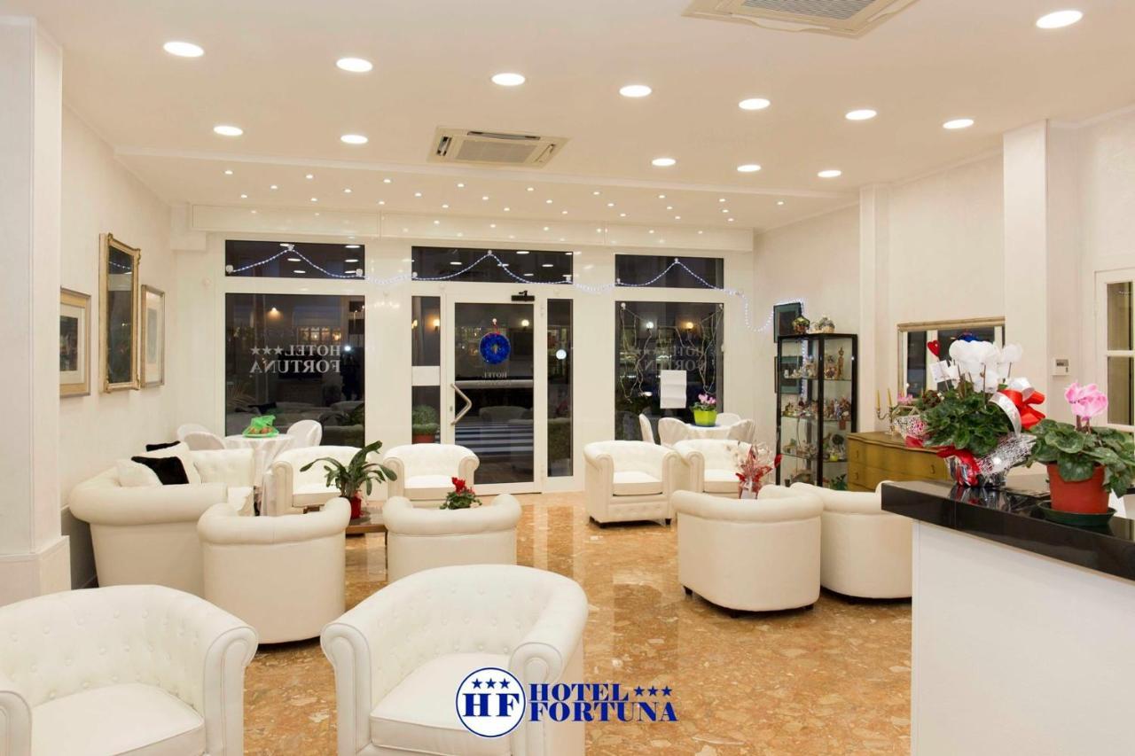 Hotel Fortuna San Bartolomeo Al Mare Esterno foto